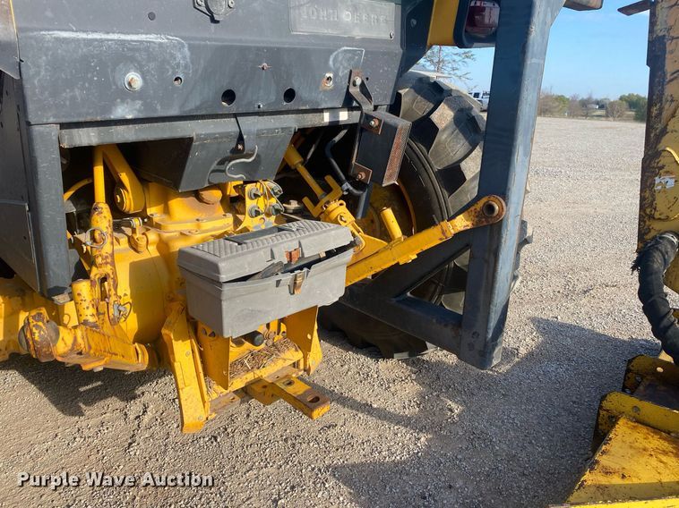 image for item KV9612 1990 John Deere 2755  MFWD tractor