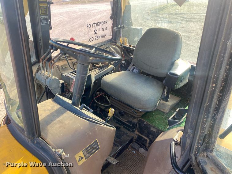 image for item KV9612 1990 John Deere 2755  MFWD tractor