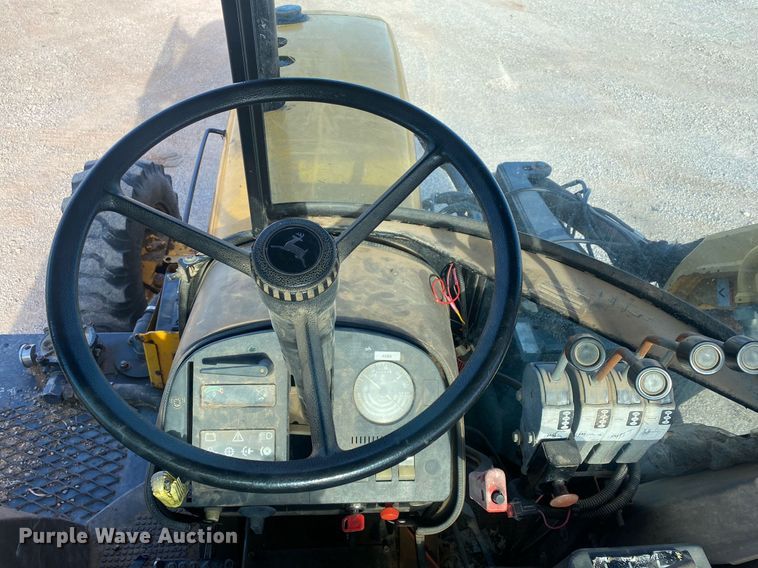 image for item KV9612 1990 John Deere 2755  MFWD tractor