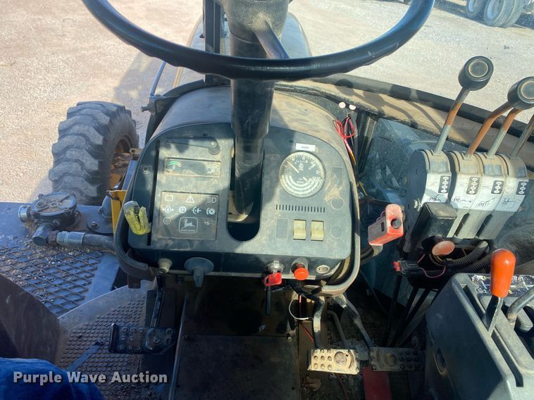 image for item KV9612 1990 John Deere 2755  MFWD tractor