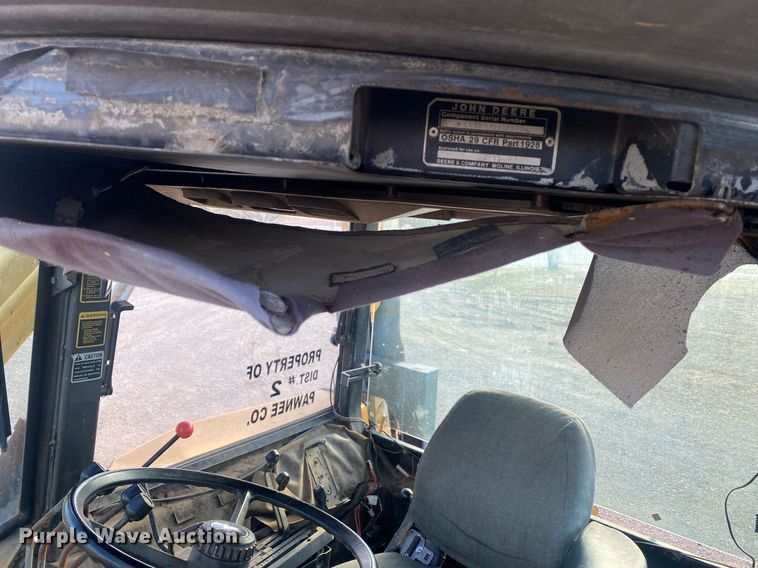 image for item KV9612 1990 John Deere 2755  MFWD tractor