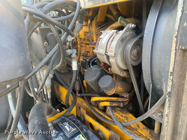 image for item KV9612 1990 John Deere 2755  MFWD tractor