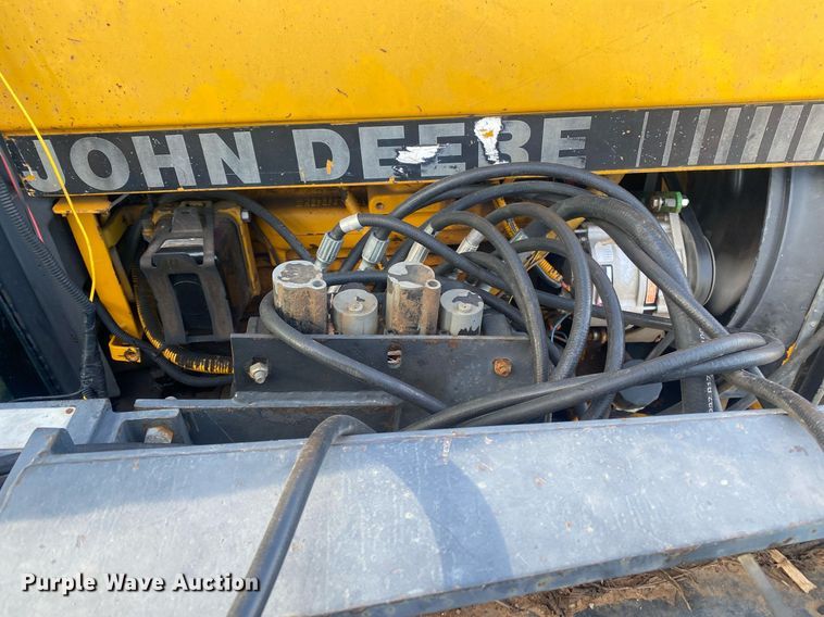 image for item KV9612 1990 John Deere 2755  MFWD tractor