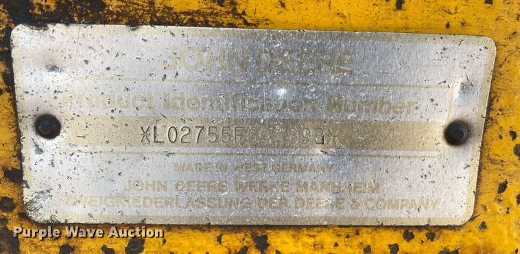 image for item KV9612 1990 John Deere 2755  MFWD tractor