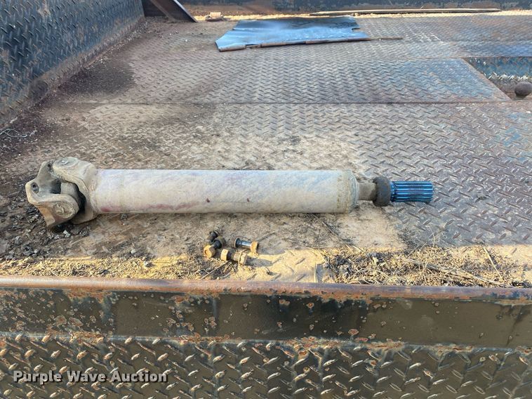 image for item KV9613 1986 Mack CS200P  flatbed truck