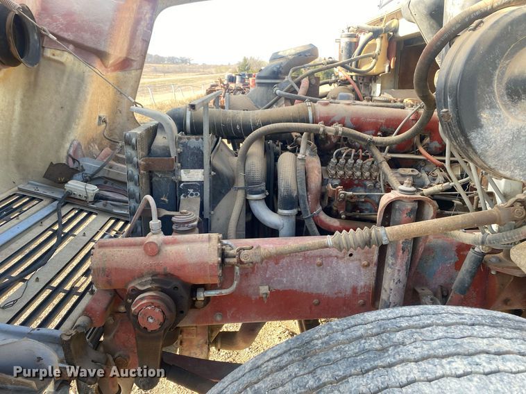 image for item KV9613 1986 Mack CS200P  flatbed truck