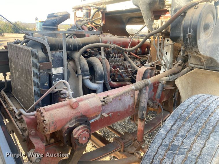 image for item KV9613 1986 Mack CS200P  flatbed truck