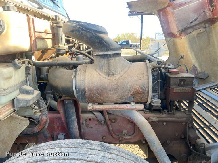 image for item KV9613 1986 Mack CS200P  flatbed truck