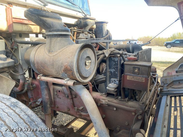 image for item KV9613 1986 Mack CS200P  flatbed truck