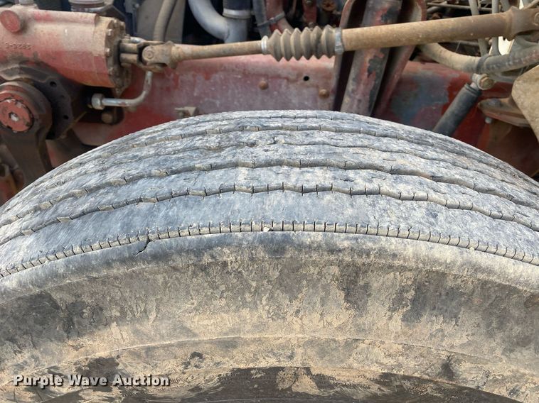 image for item KV9613 1986 Mack CS200P  flatbed truck