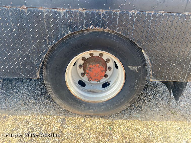 image for item KV9613 1986 Mack CS200P  flatbed truck