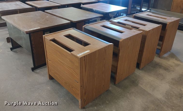 image for item LG9741 (7) desks