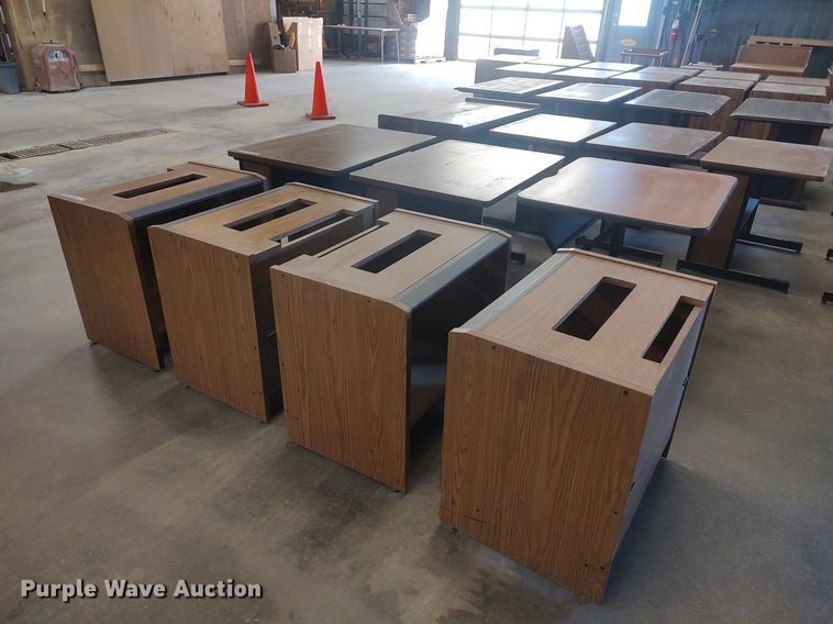 image for item LG9741 (7) desks