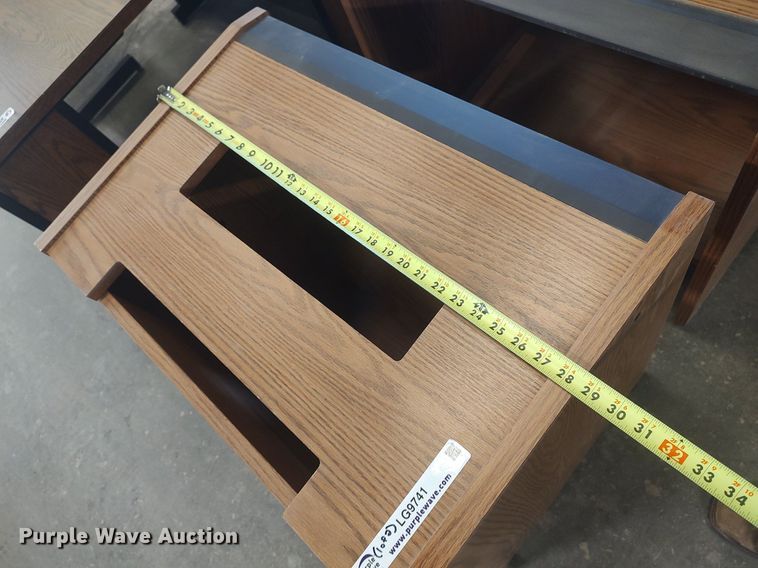 image for item LG9741 (7) desks