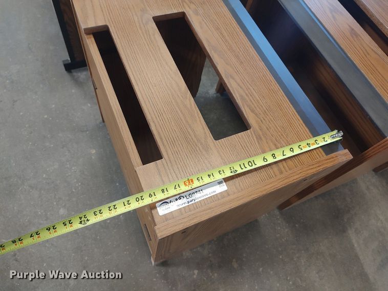 image for item LG9741 (7) desks