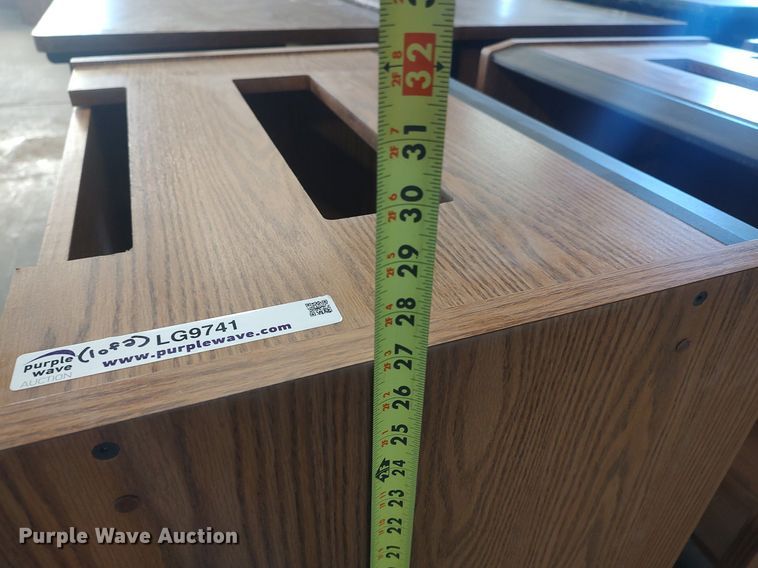 image for item LG9741 (7) desks