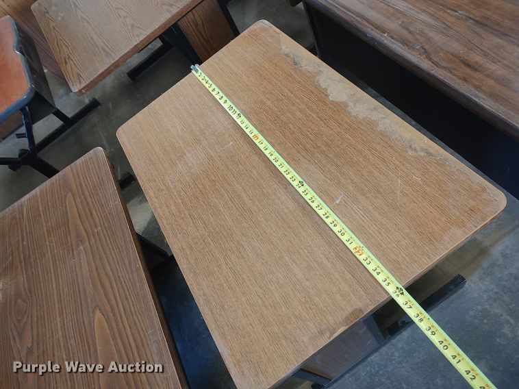 image for item LG9742 (9) desks