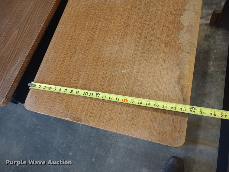 image for item LG9742 (9) desks