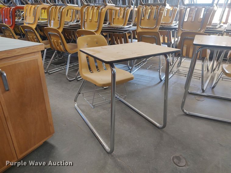 image for item LG9743 (80) desks