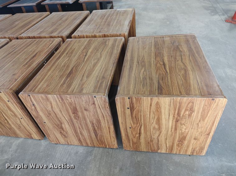 image for item LG9745 (11) desks