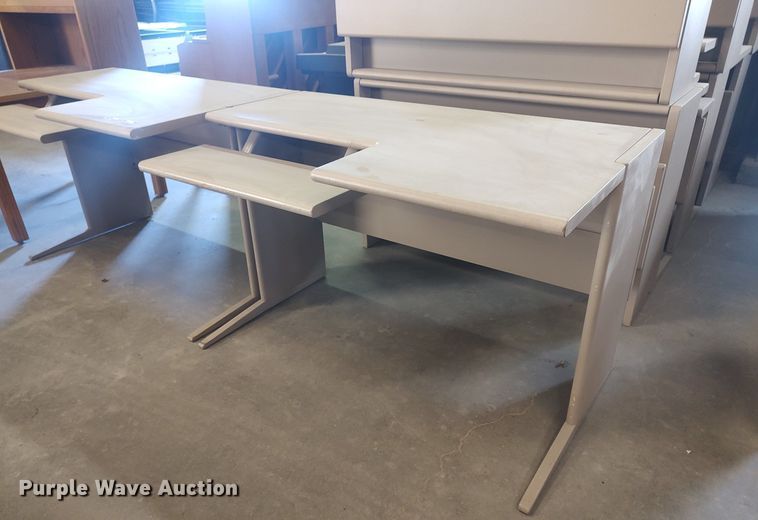 image for item LG9746 (8) desks