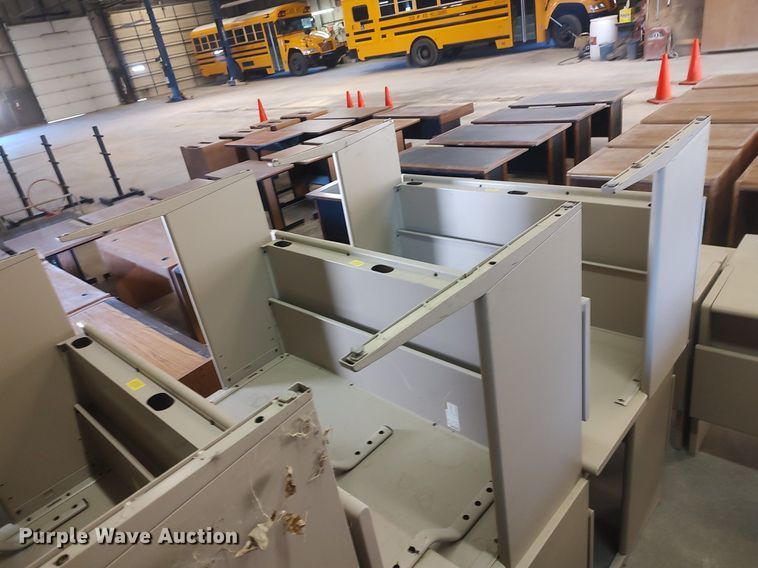 image for item LG9746 (8) desks