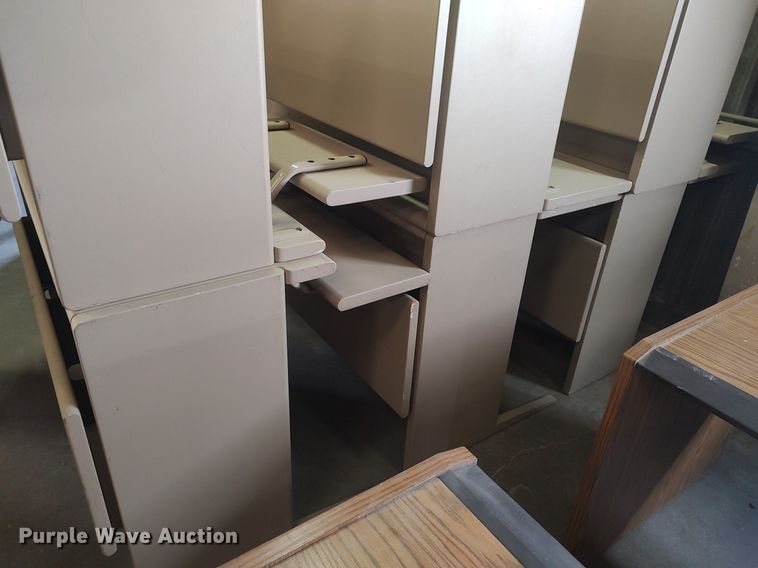 image for item LG9746 (8) desks