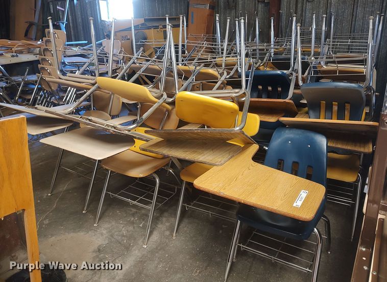 image for item LG9748 (33) desks