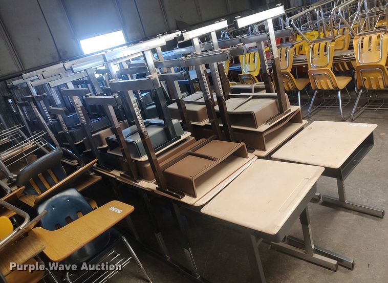 image for item LG9749 (30) desks