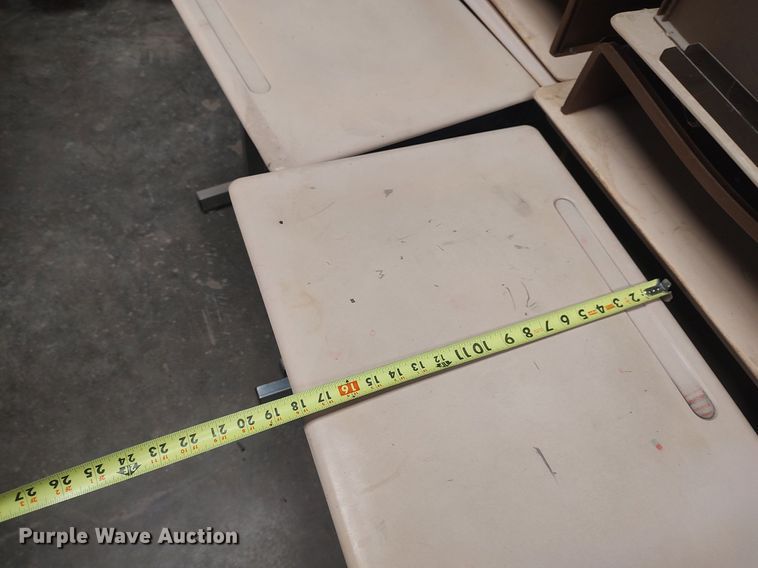 image for item LG9749 (30) desks