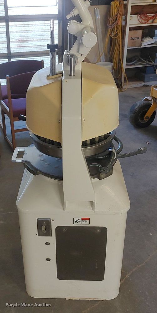 image for item LG9754 Dutchess  dough divider