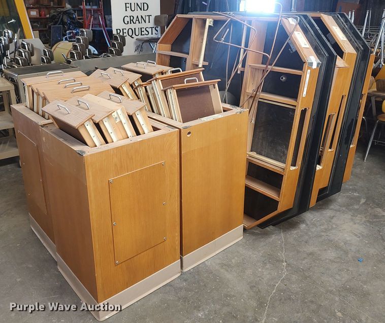 image for item LG9755 (3) laboratory work stations