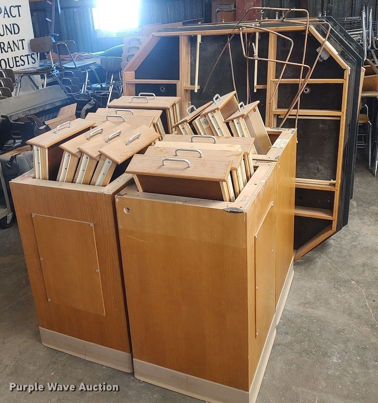 image for item LG9755 (3) laboratory work stations