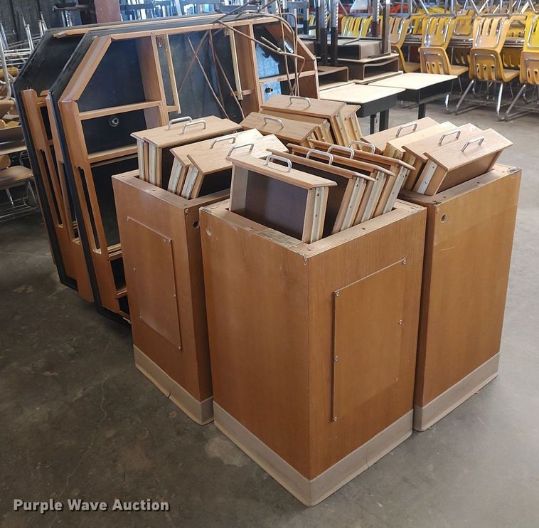 image for item LG9755 (3) laboratory work stations