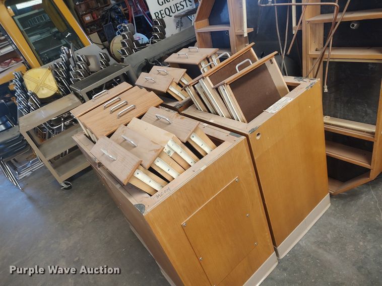 image for item LG9755 (3) laboratory work stations