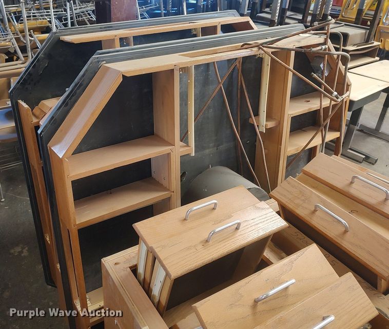 image for item LG9755 (3) laboratory work stations