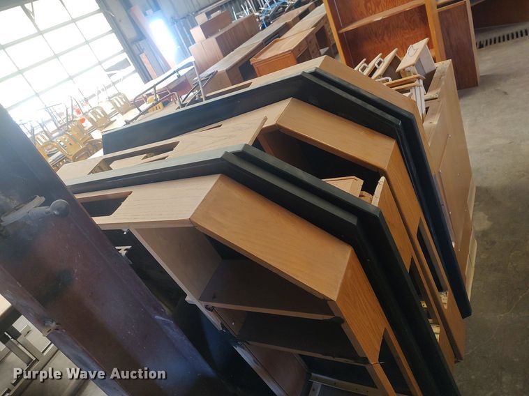 image for item LG9755 (3) laboratory work stations