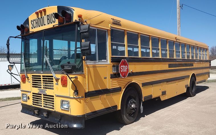 image for item LG9759 2000 Thomas Built Saf-T-Liner  school bus