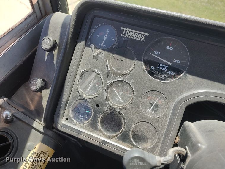 image for item LG9759 2000 Thomas Built Saf-T-Liner  school bus