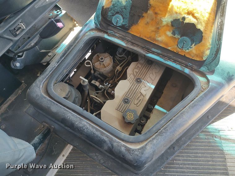 image for item LG9759 2000 Thomas Built Saf-T-Liner  school bus