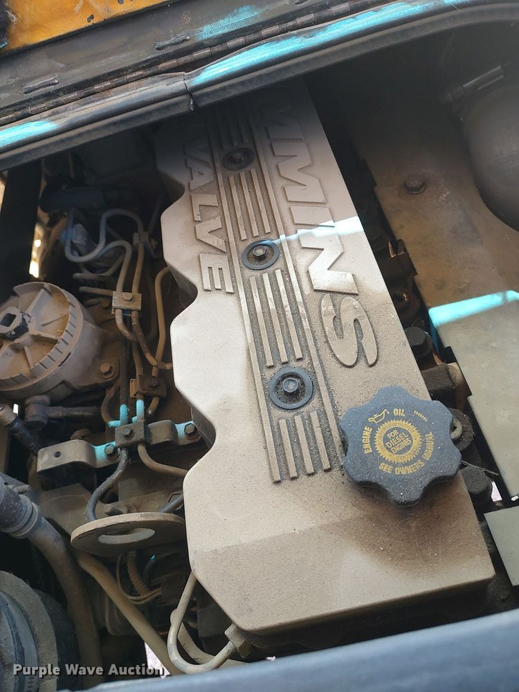 image for item LG9759 2000 Thomas Built Saf-T-Liner  school bus