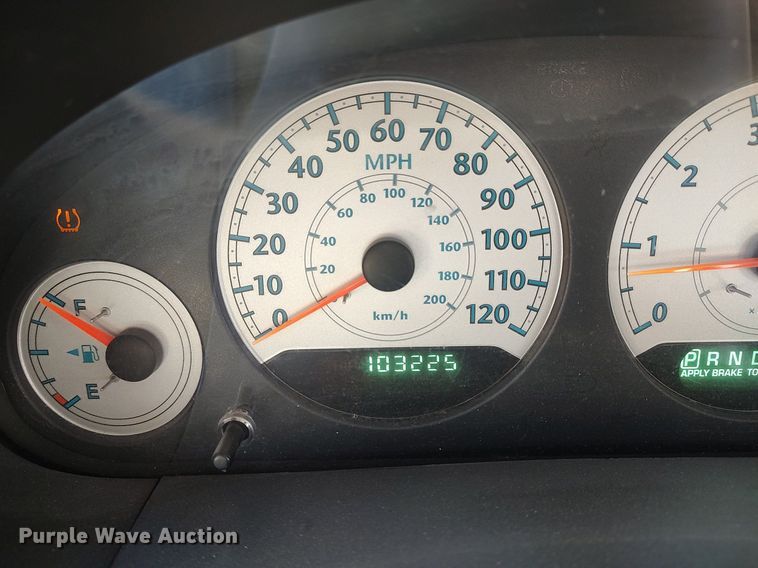 image for item LG9760 2006 Chrysler Town & Country  van