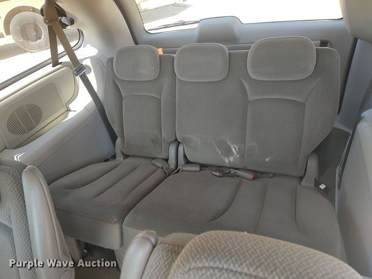 image for item LG9760 2006 Chrysler Town & Country  van
