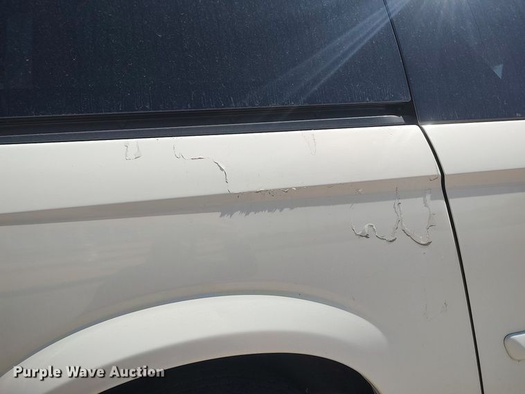 image for item LG9760 2006 Chrysler Town & Country  van