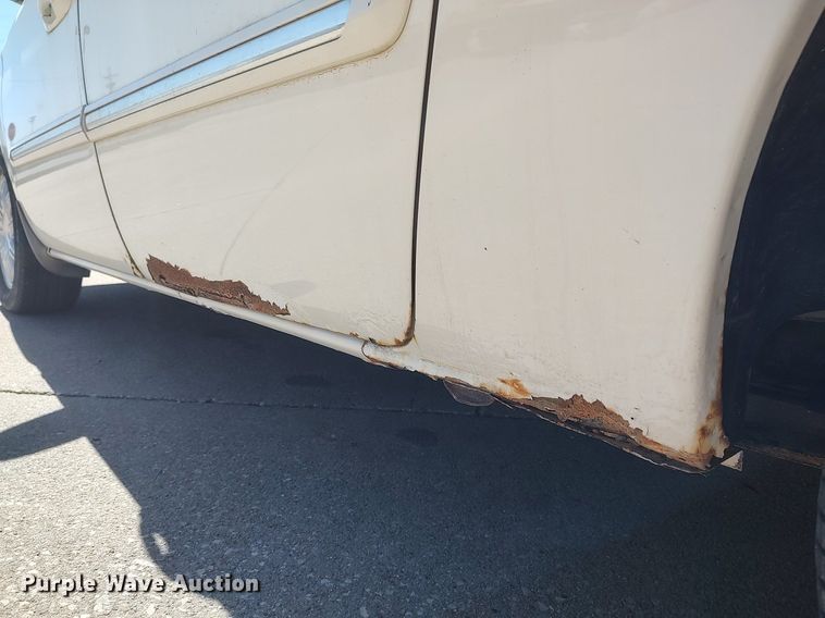 image for item LG9760 2006 Chrysler Town & Country  van