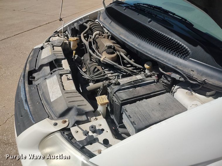 image for item LG9760 2006 Chrysler Town & Country  van