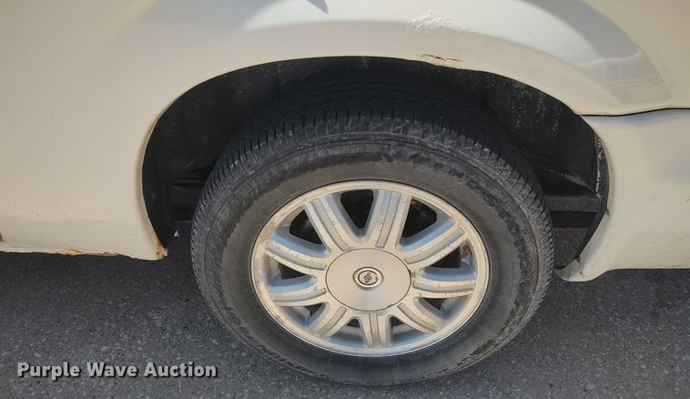 image for item LG9760 2006 Chrysler Town & Country  van