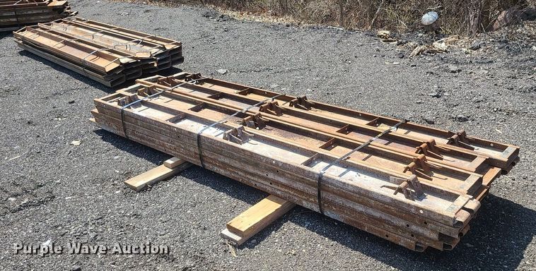 image for item LI9026 (60) concrete forms