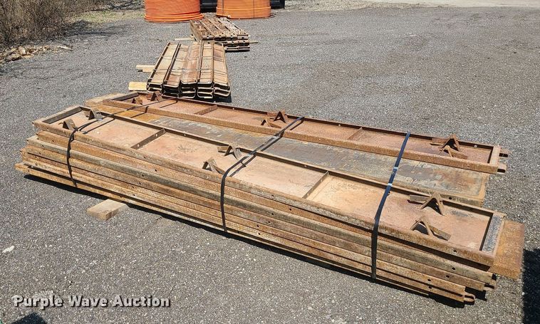 image for item LI9026 (60) concrete forms