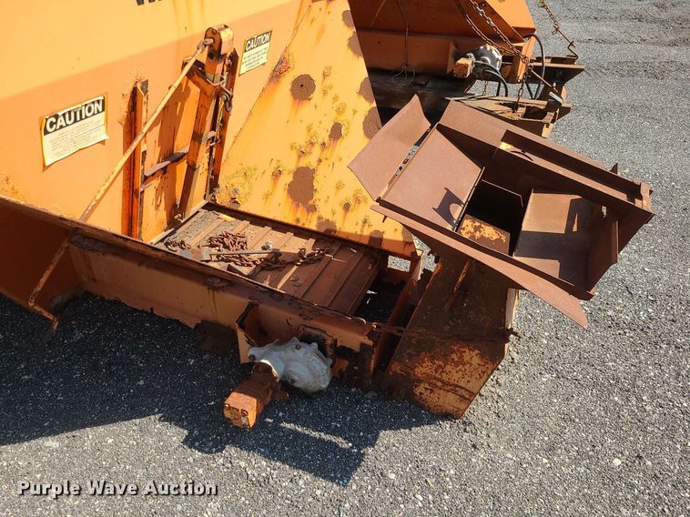 image for item LI9027 (2) Warren spreaders